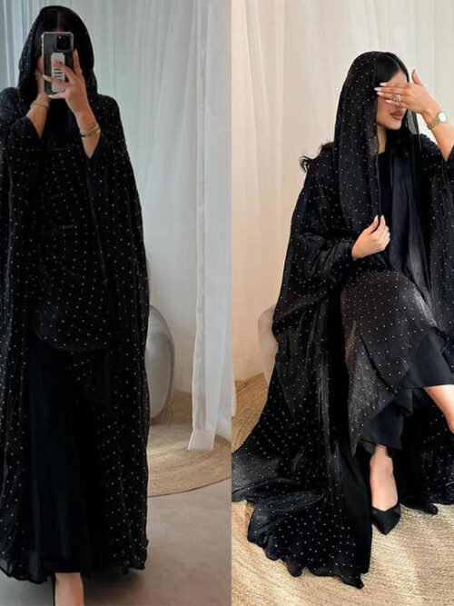 عباية مزينة بنقاط