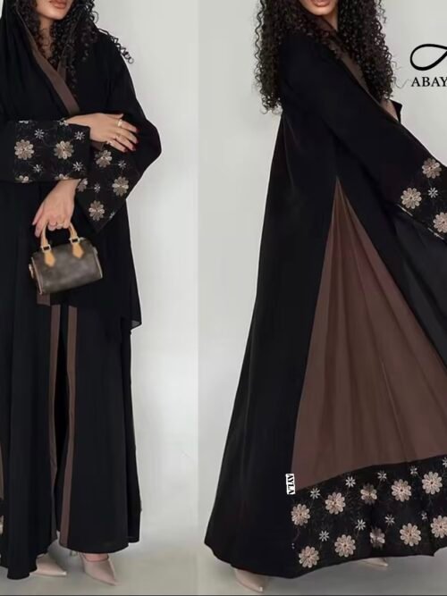 عباية سوداء بتطريز ورد