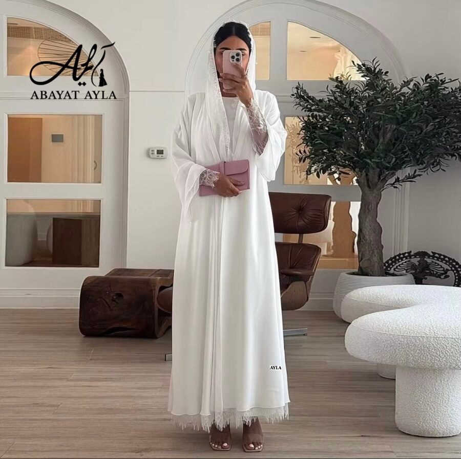 عباية بيضاء ناعمة