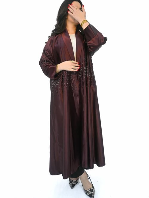 عباية لون بني لامع
